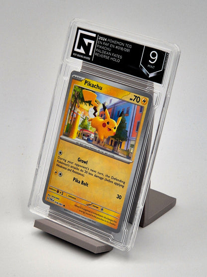 Pikachu Pokémon Card